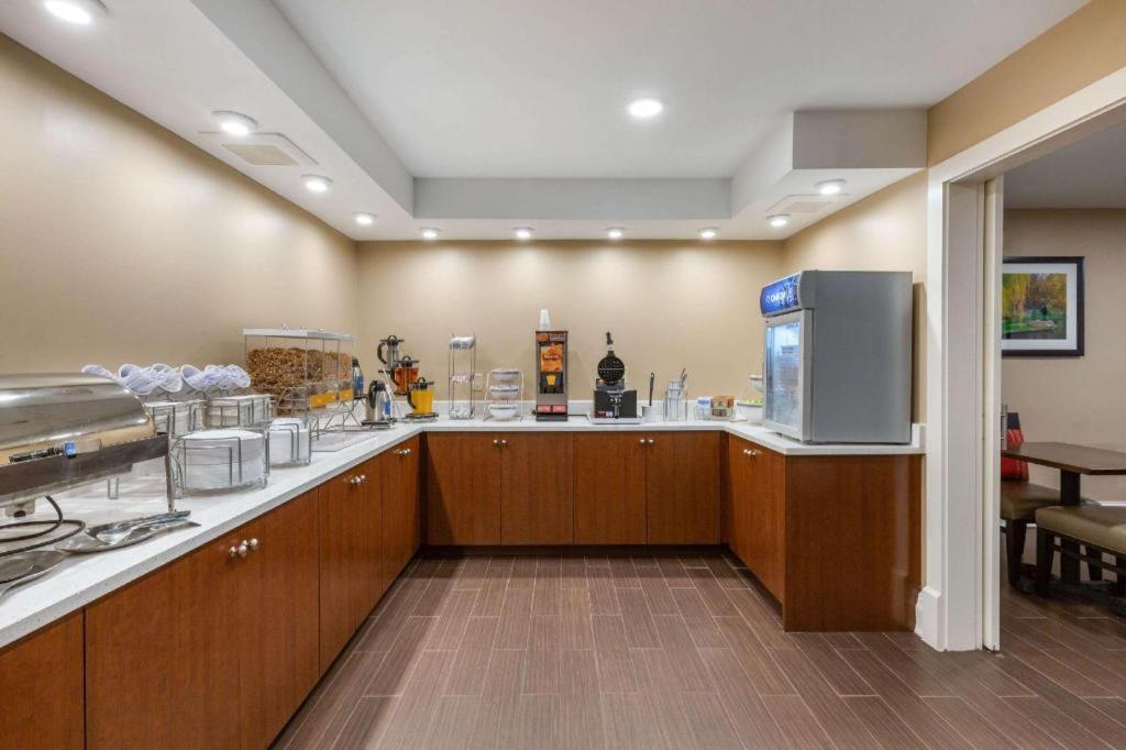 Comfort Inn Danvers - Boston North Shore Екстер'єр фото
